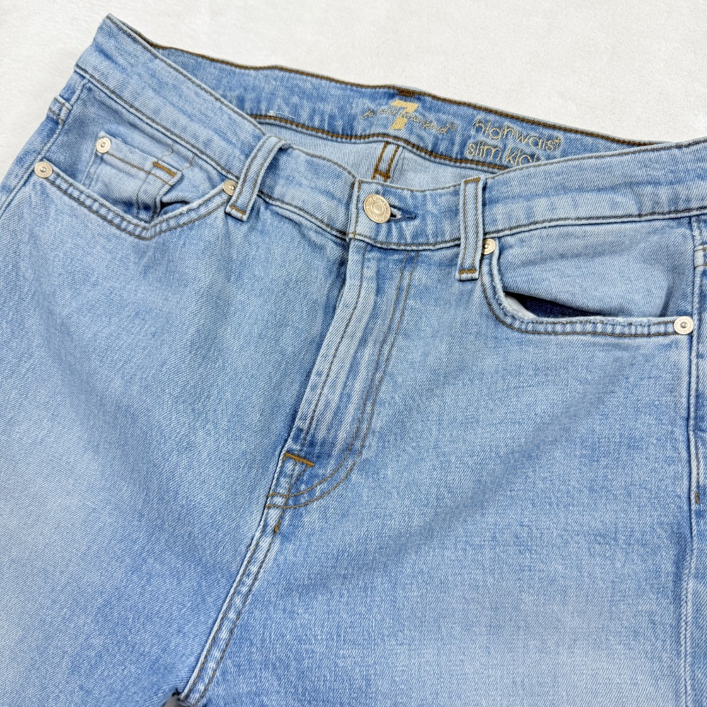 7 For All Mankind Highwaist Slim Kick Jeans Light Wash Frayed Shredded Hem 31